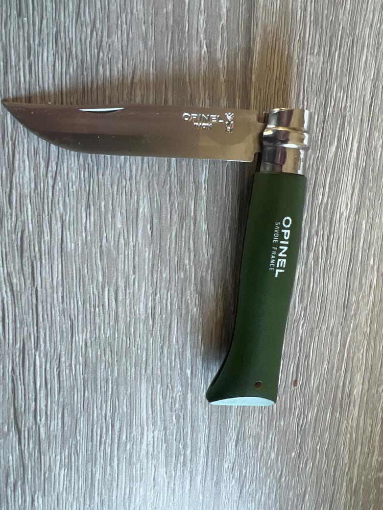 Fun colors, classic knife