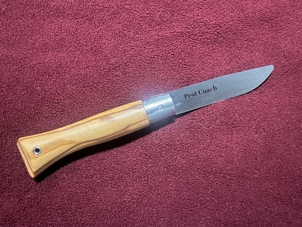 Great EDC, wish it had a pocket clip