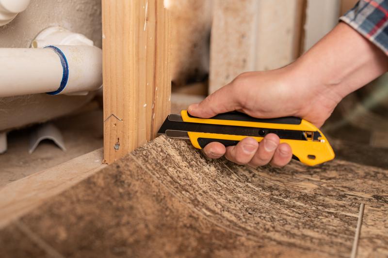 olfa-xh-al-25mm-fiberglass-reinforced-auto-lock-utility-knife-extra-heavy-duty-w image 4