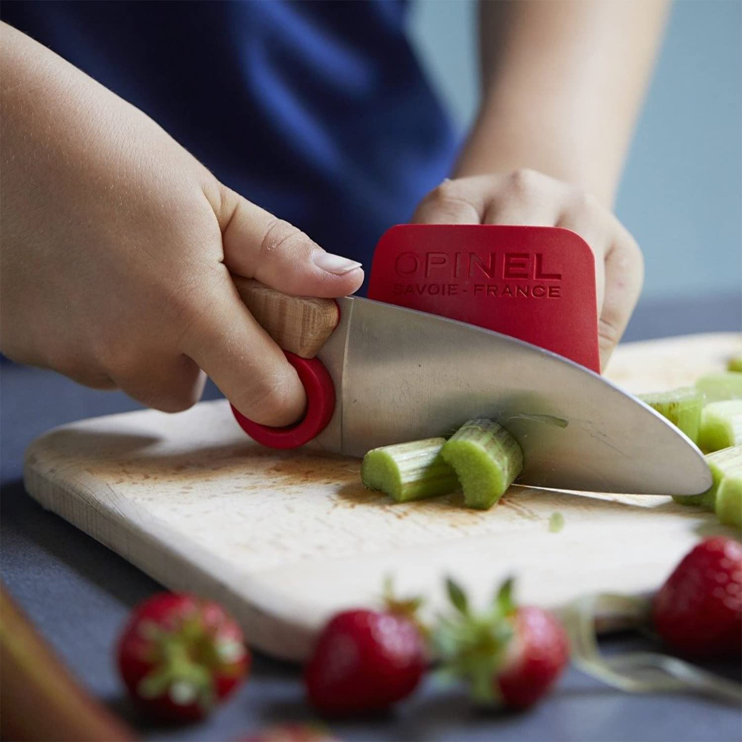opinel-le-petit-chef-2-piece-kids-knife-set-rounded-tip-chef-knife-and-finger-gu image 6