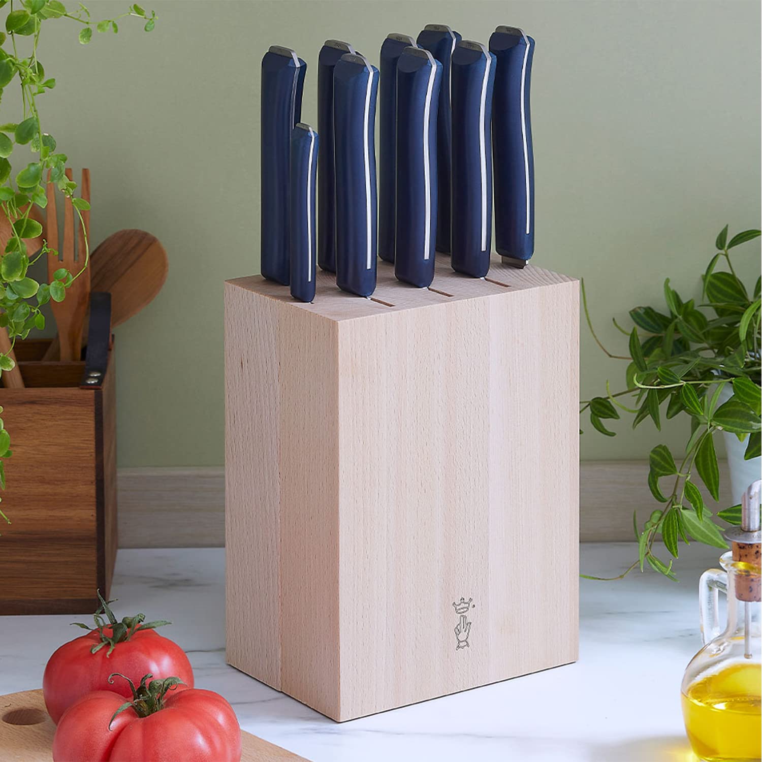 opinel-beech-wood-knife-storage-block-9-slot-kitchen-knife-holder-simple-french- image 4