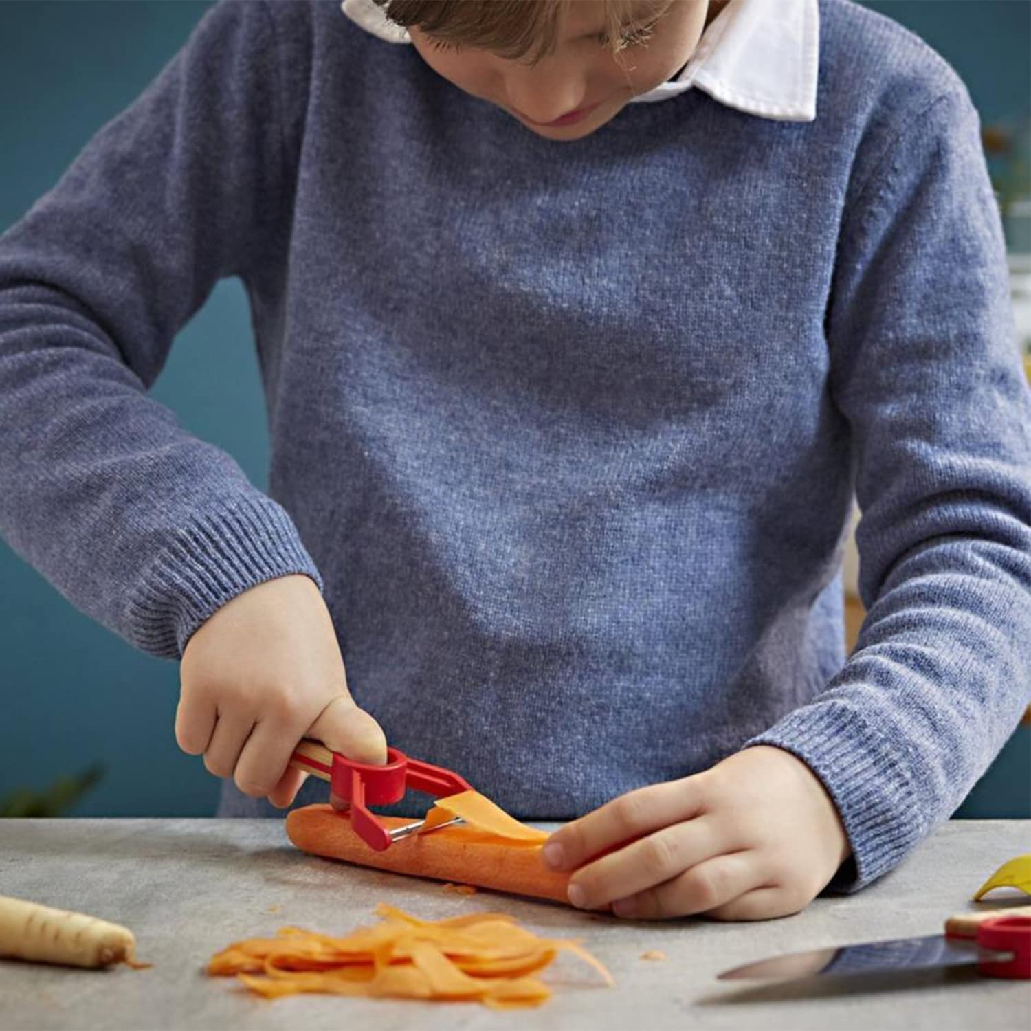 opinel-le-petit-chef-3-piece-kids-kitchen-set-with-rounded-tip-chef-knife-finger image 8