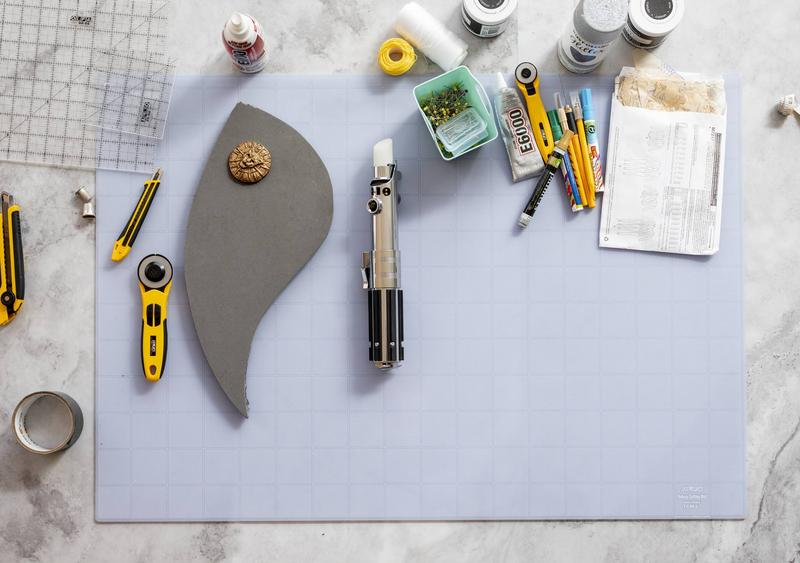 olfa-tcm-l-24-x-36-3mm-translucent-double-sided-self-healing-cutting-mat-lightbo image 2
