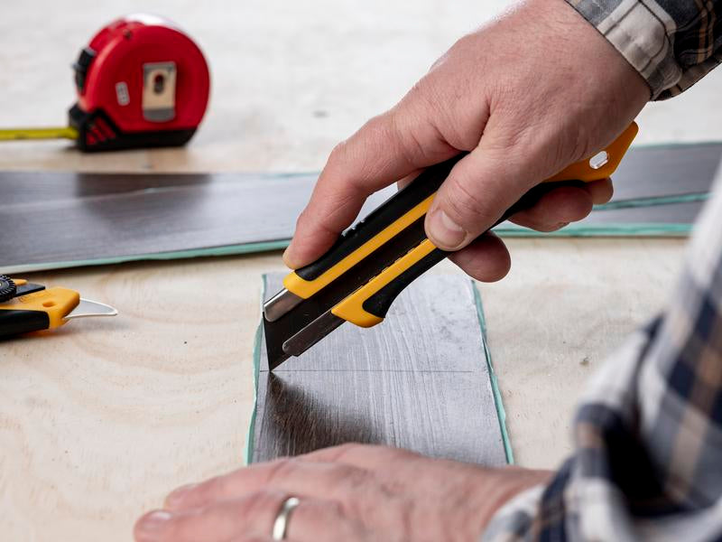 olfa-25mm-xh-1-fiberglass-reinforced-ratchet-lock-utility-knife image 4