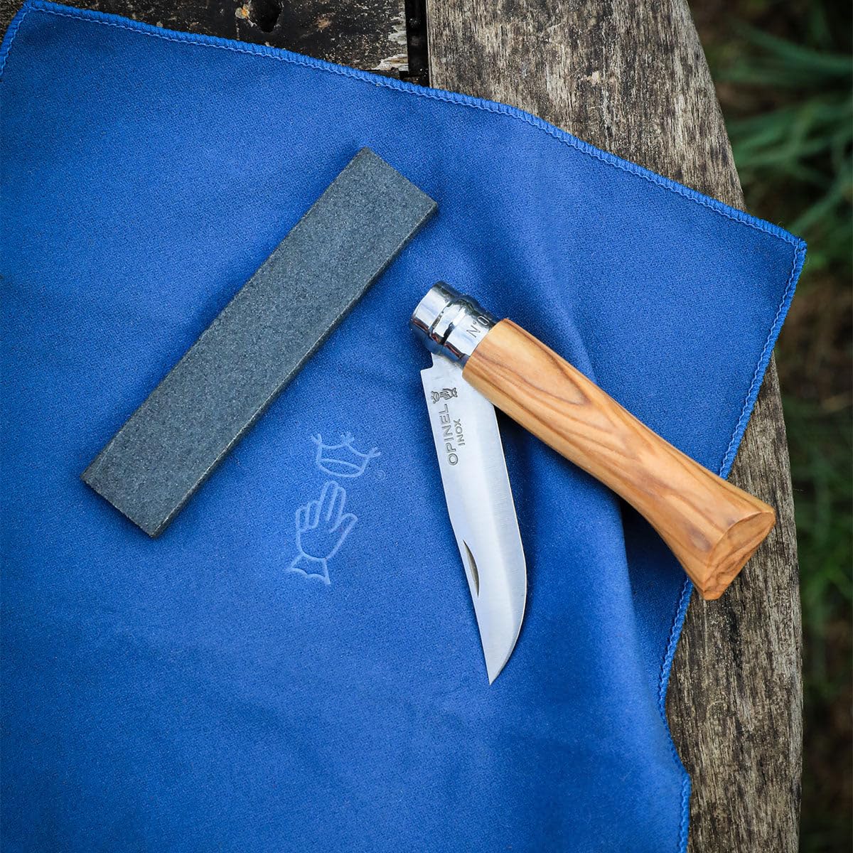 opinel-natural-sharpening-whetstone-italian-shell-sandstone-10-cm-knife-sharpeni image 4