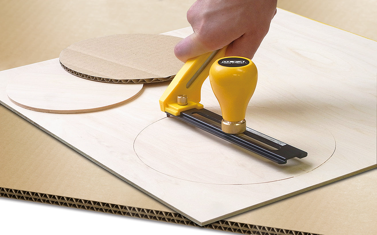 olfa-cmp-2-heavy-duty-circle-cutter-3-12-inch-adjustable-dial image 3