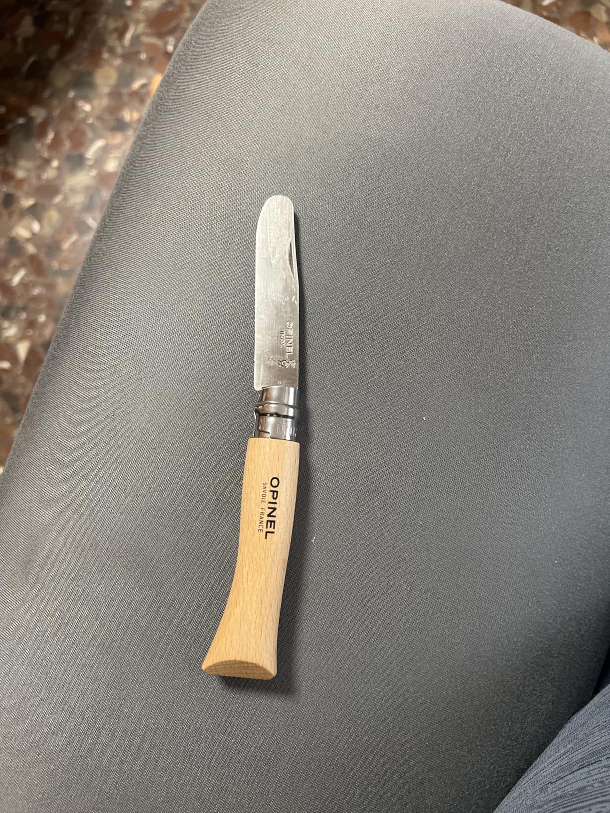 Great knife, tight for small hands