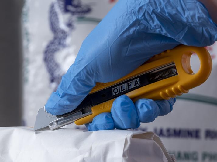 olfa-sk-4-semi-automatic-self-retracting-safety-knife-dual-edge-safety-blade-tex image 6