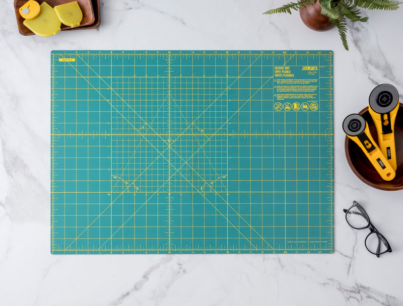 olfa-fcm-17x24-17-x-24-folding-cutting-mat-double-sided-self-healing-rotary-mat- image 2