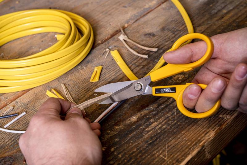 olfa-scs-1-5-inch-serrated-edge-stainless-steel-scissors image 4