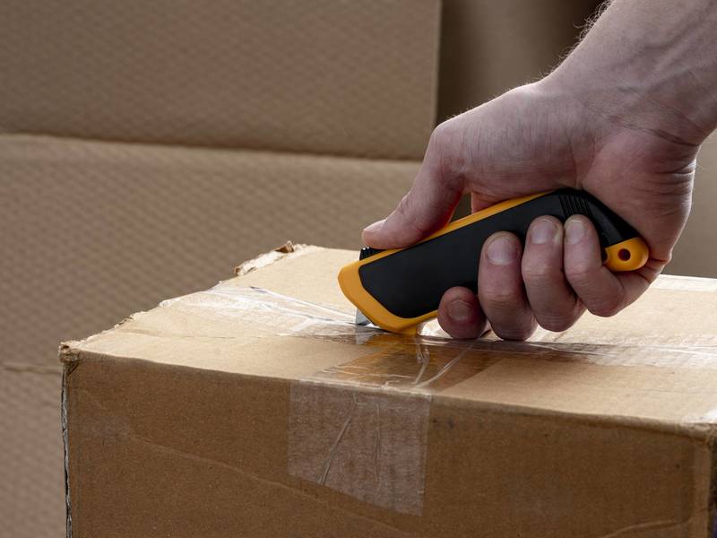 olfa-sk-6-fully-automatic-safety-knife-with-blade-guard-spring-activated-auto-re image 6