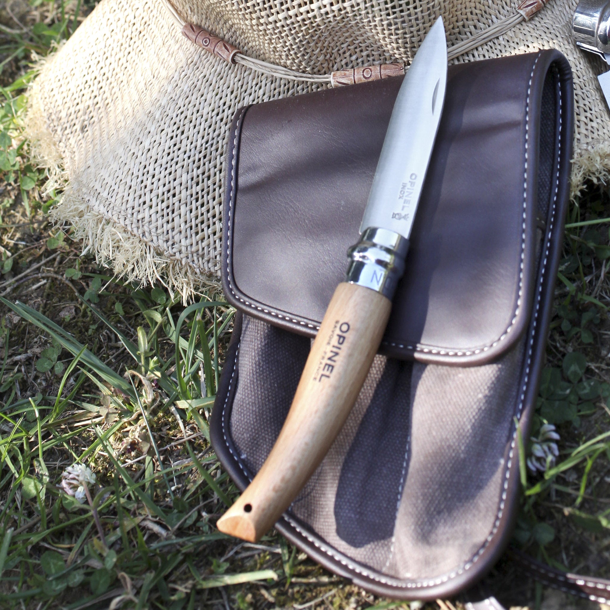 opinel-second-chance-no-08-folding-gardening-knife-stainless-blade-beechwood-han image 2