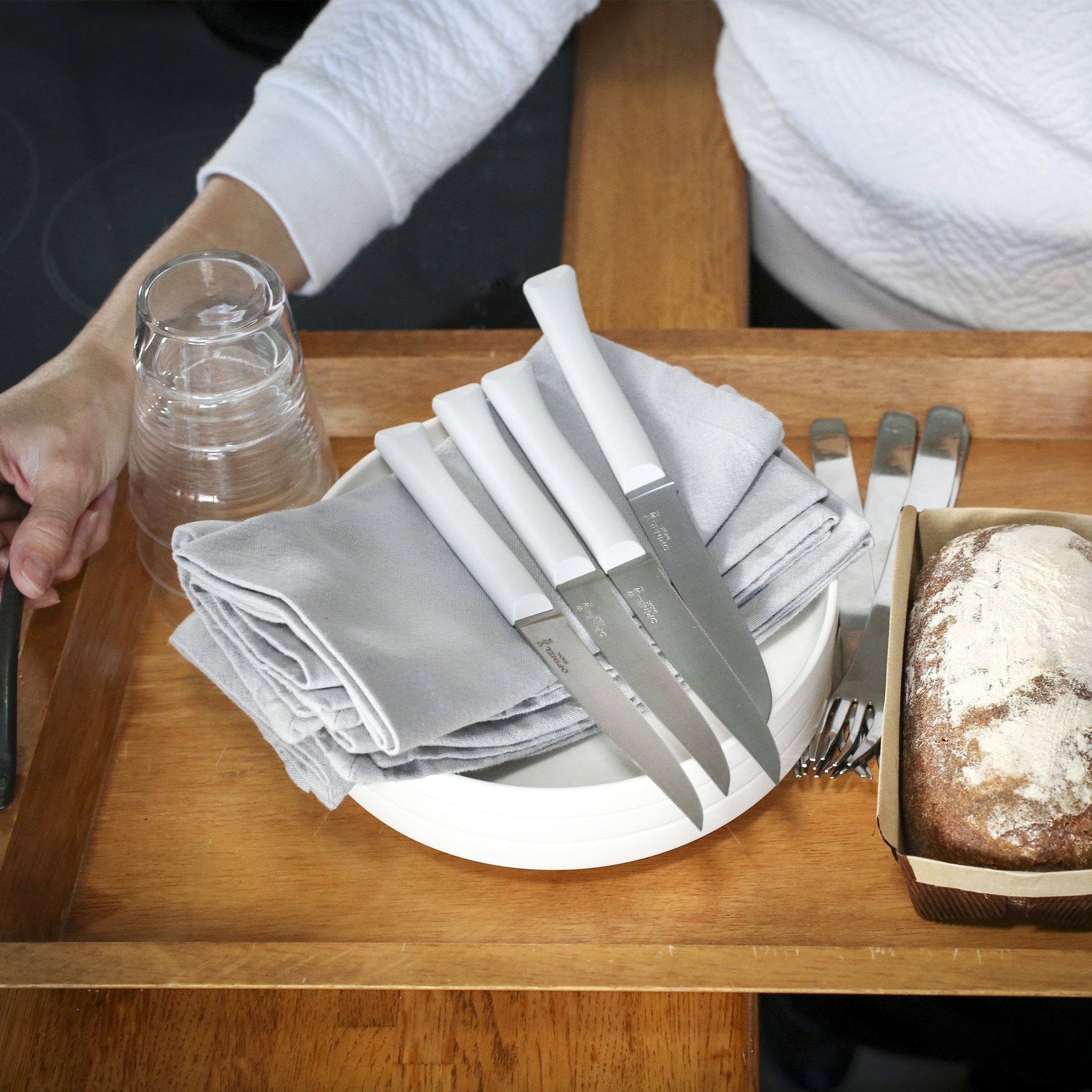 opinel-bon-app-tit-serrated-steak-knife-set-4-dishwasher-safe-knives-with-polyme image 2