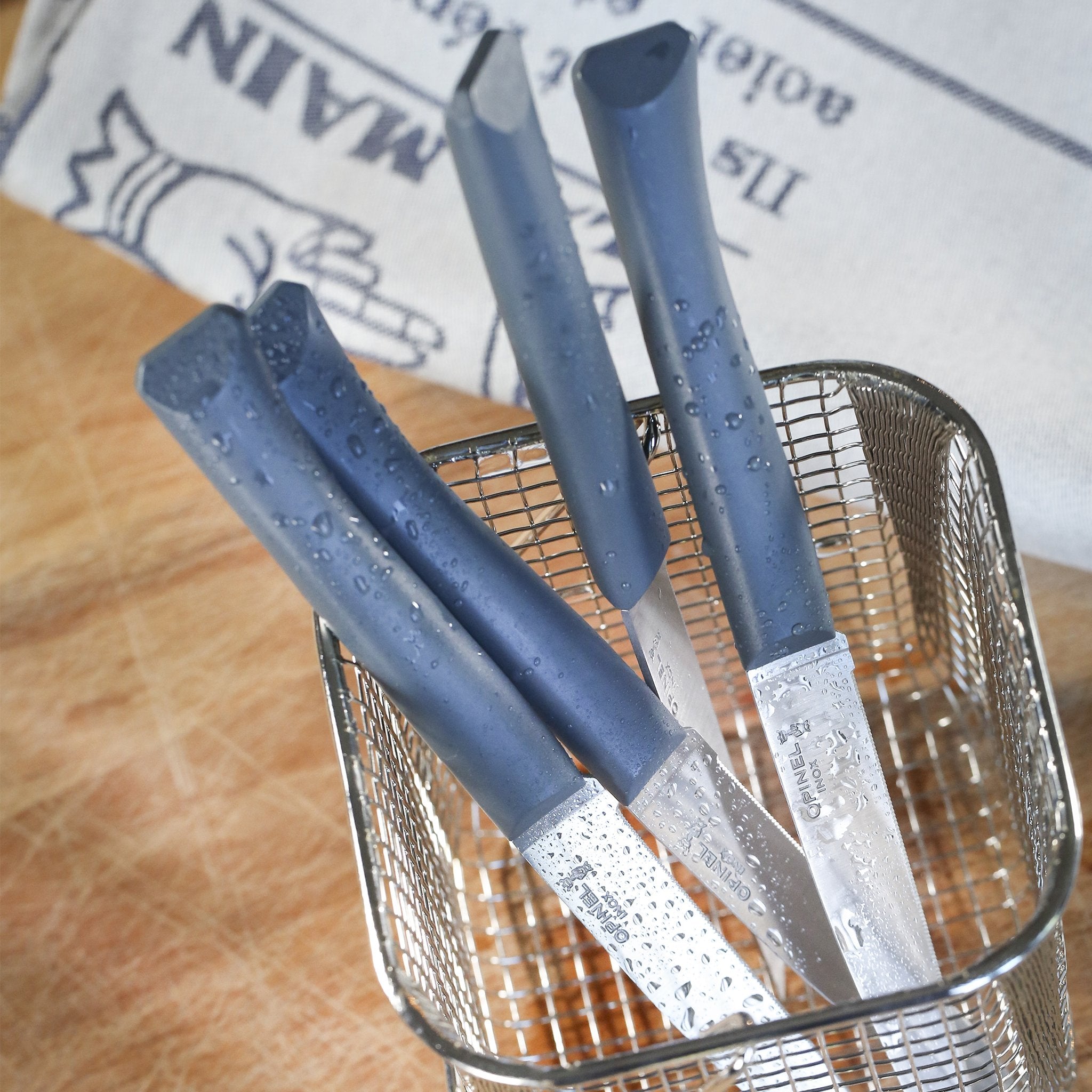 opinel-bon-app-tit-serrated-steak-knife-set-4-dishwasher-safe-knives-with-polyme image 3