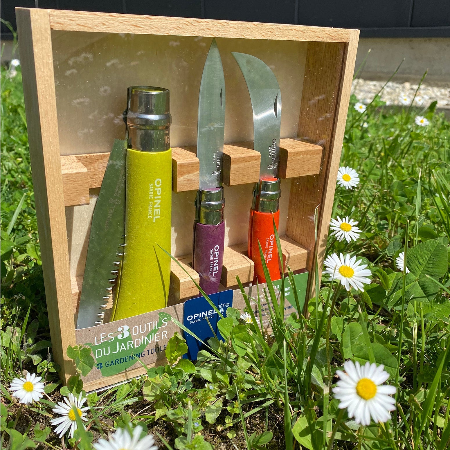 opinel-stainless-carbon-steel-garden-knife-trio-3-colors-no-12-folding-saw-no-08 image 5