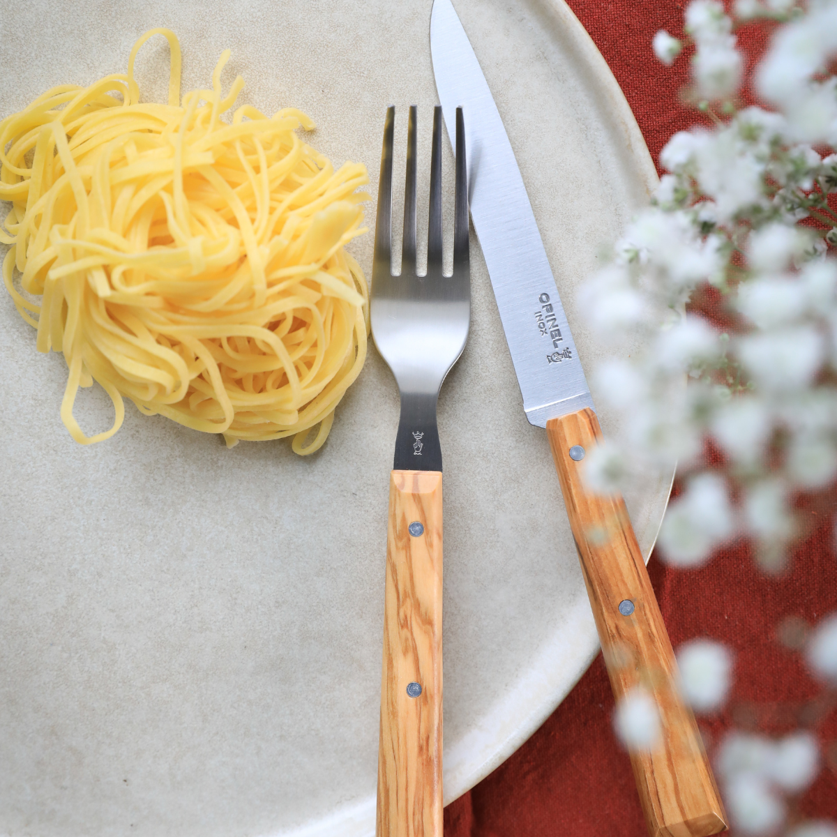 opinel-table-au-soleil-8-piece-flatware-set-4-sylve-olive-wood-forks-and-4-bon-a image 2