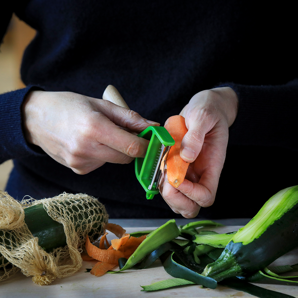 opinel-t-duo-y-shaped-vegetable-peeler-dual-stainless-blades-for-peeling-julienn image 8
